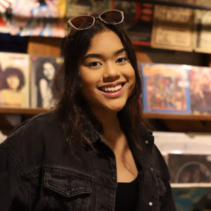 Meet your Posher, Lorrine